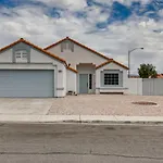 Luxurious House With A Pool, Spa, And Patio, Sleeps 6 Comfortably